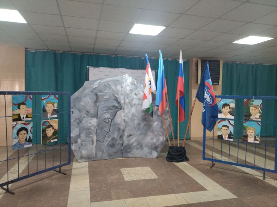 29 января в городе Суходольск активисты «Единой России» провели памятный митинг 29 января в городе Суходольск активисты «Единой России» провели памятный митинг