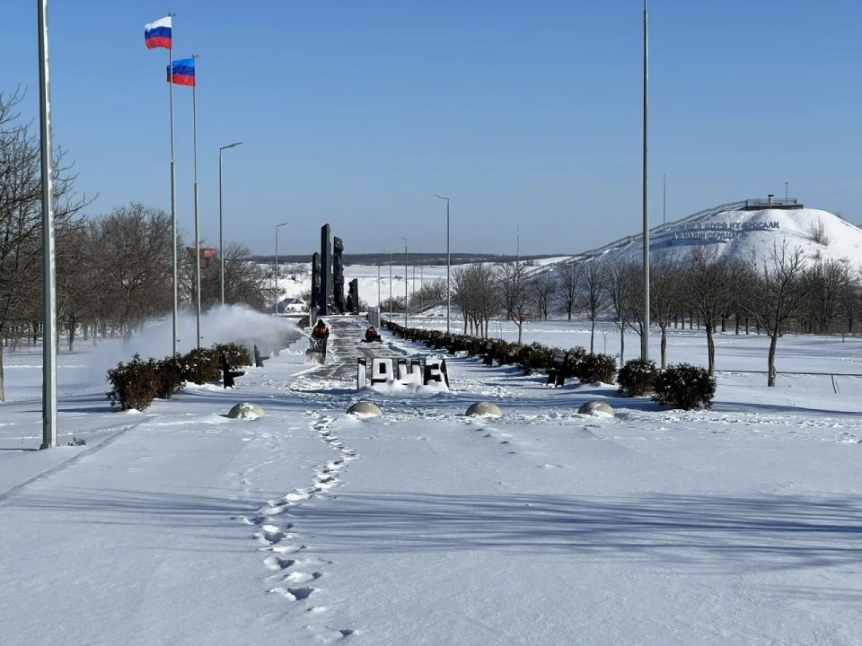 Сергей Козенко: В Краснодонском муниципальном округе продолжаются работы по уборке снега и обеспечению безопасного передвижения жителей Сергей Козенко: В Краснодонском муниципальном округе продолжаются работы по уборке снега и обеспечению безопасного передвижения жителей