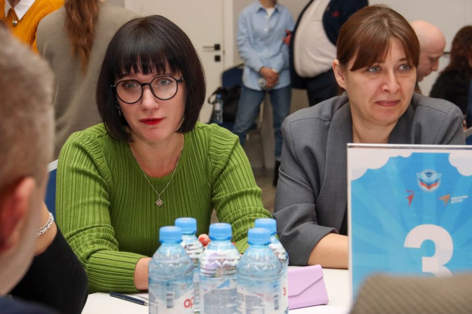 Ценности и будущее. В Республиканском центре воспитания и развития дополнительного образования «Пионер» проходит стратегическая сессия, посвященная формированию ценностного блока Луганской Народной Республики Ценности и будущее. В Республиканском центре воспитания и развития дополнительного образования «Пионер» проходит стратегическая сессия, посвященная формированию ценностного блока Луганской Народной Республики