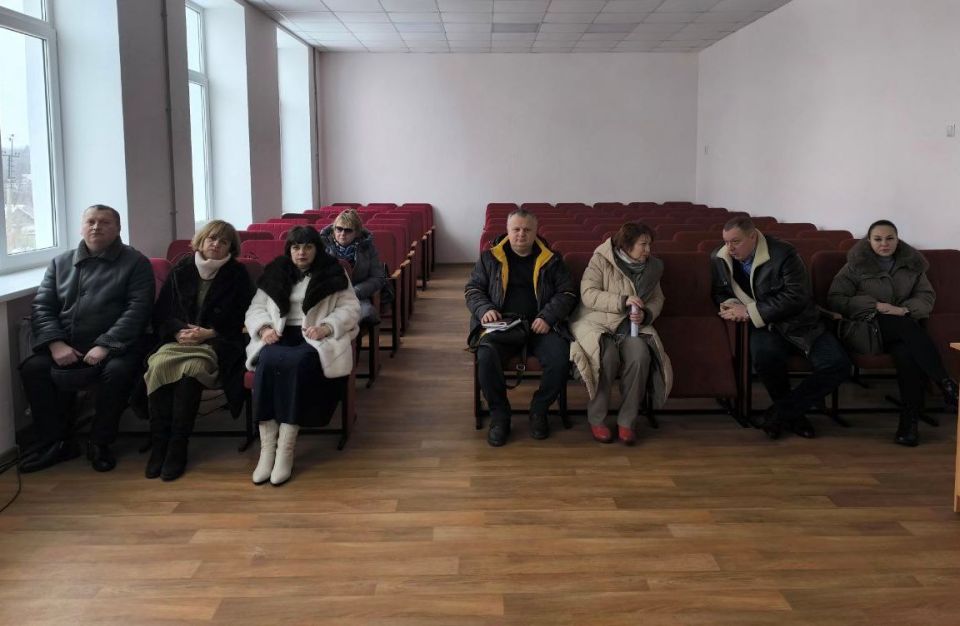 В Лисичанске состоялось ежемесячное заседание Местного политсовета Лисичанского местного отделения Всероссийской политической партии "Единая Россия" В Лисичанске состоялось ежемесячное заседание Местного политсовета Лисичанского местного отделения Всероссийской политической партии "Единая Россия"