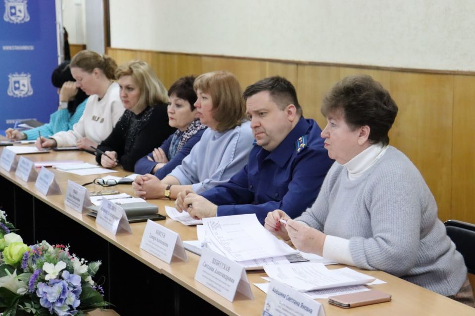 Наталия Жулинская: Встреча с семьями погибших участников СВО: поддержка, внимание и решение проблем Наталия Жулинская: Встреча с семьями погибших участников СВО: поддержка, внимание и решение проблем