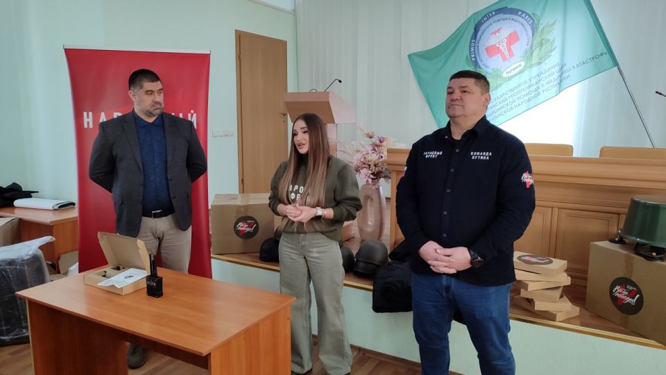 Народный фронт передал арсенал антидроновой защиты Луганскому центру медицины катастроф Народный фронт передал арсенал антидроновой защиты Луганскому центру медицины катастроф