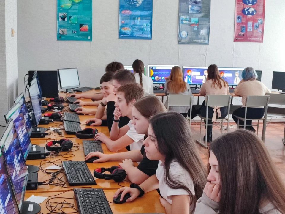 Урок цифры в Новоайдаре: "Кибербезопасность в космосе" Урок цифры в Новоайдаре: "Кибербезопасность в космосе"