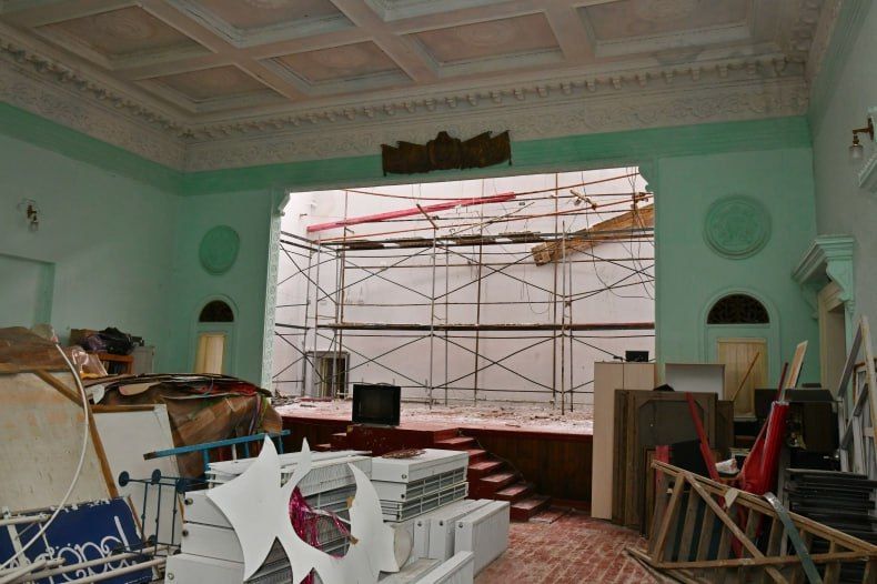 Комсомольский клуб обретает новую жизнь благодаря поддержке Красноярского края Комсомольский клуб обретает новую жизнь благодаря поддержке Красноярского края