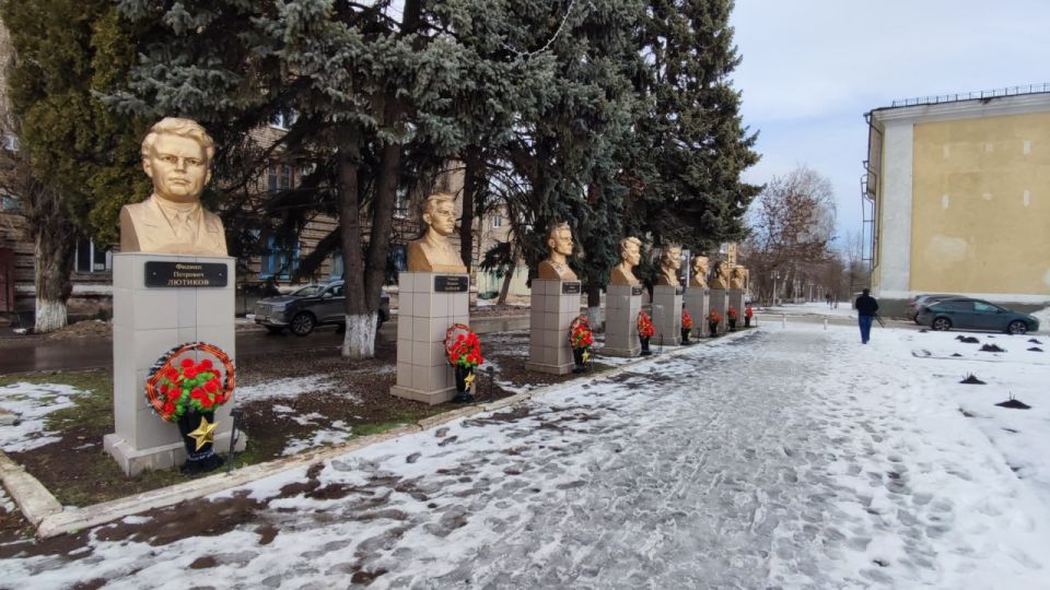 Митинг-реквием в Молодогвардейске: память о героях «Молодой гвардии» жива Митинг-реквием в Молодогвардейске: память о героях «Молодой гвардии» жива