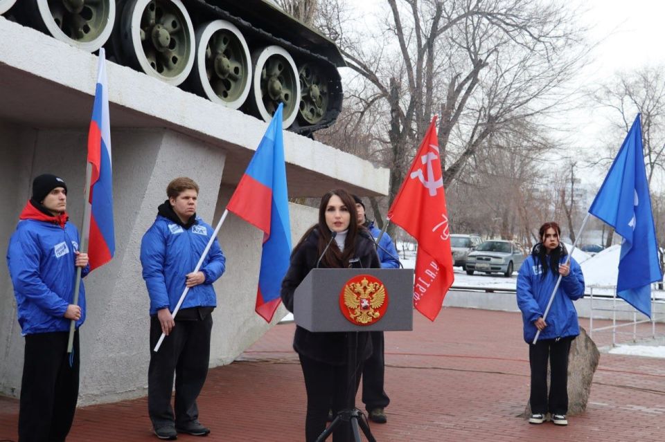 В Северодонецке единороссы почтили память героев: 83-я годовщина освобождения города от немецко-фашистских захватчиков В Северодонецке единороссы почтили память героев: 83-я годовщина освобождения города от немецко-фашистских захватчиков