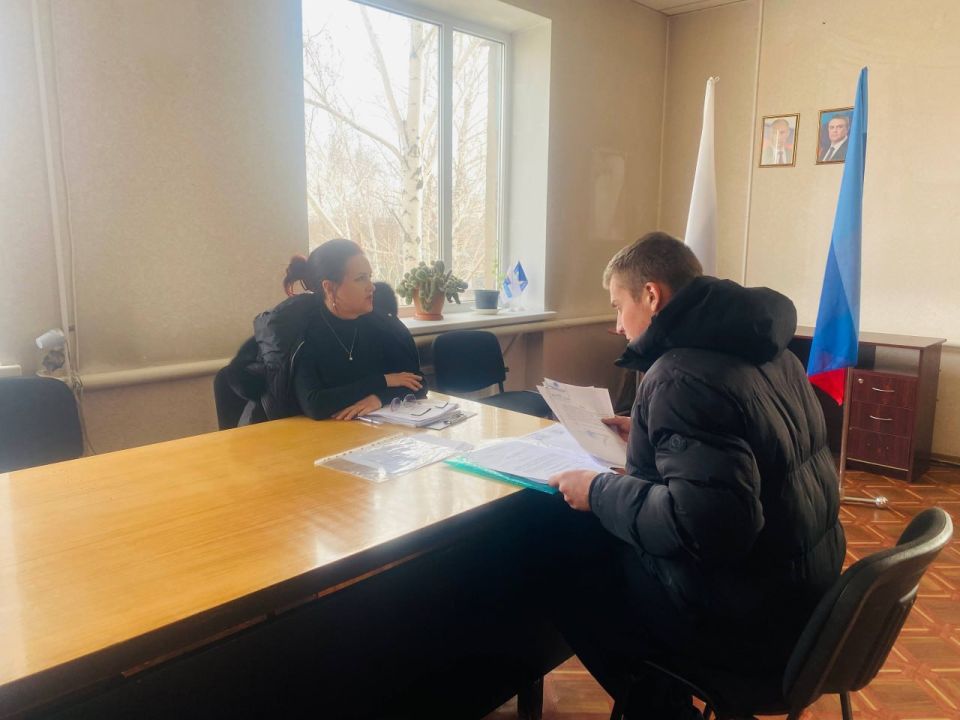 В поселке Белое прошел выездной прием для ветеранов боевых действий В поселке Белое прошел выездной прием для ветеранов боевых действий