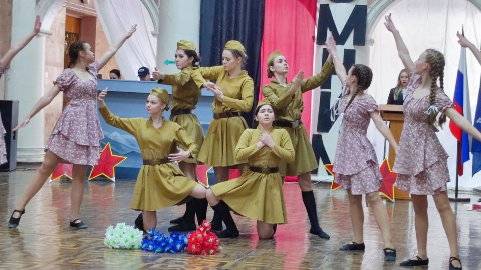 Митинг-реквием в Молодогвардейске: память о героях «Молодой гвардии» жива Митинг-реквием в Молодогвардейске: память о героях «Молодой гвардии» жива