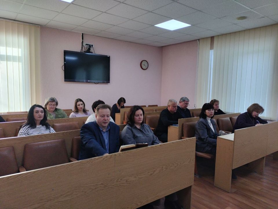 Сегодня временно исполняющий полномочия Главы городского округа город Ровеньки Татьяна Хрипачева провела плановое рабочее совещание с руководителями управлений администрации и структурных подразделений Сегодня временно исполняющий полномочия Главы городского округа город Ровеньки Татьяна Хрипачева провела плановое рабочее совещание с руководителями управлений администрации и структурных подразделений