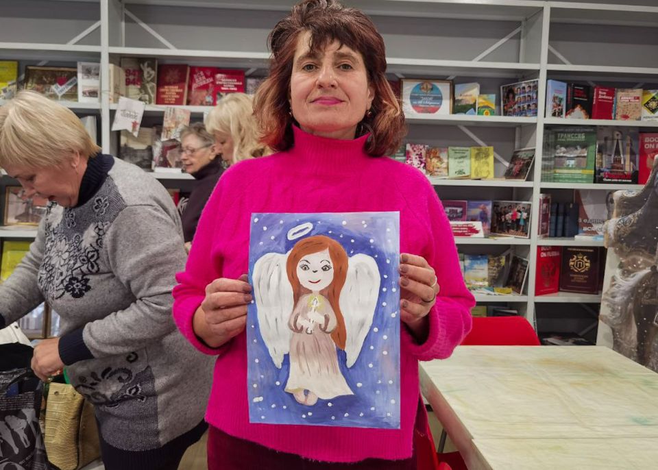Арт-терапия в Свердловске — одно из направлений проекта «Активное долголетие в ЛНР. Продолжение» Арт-терапия в Свердловске — одно из направлений проекта «Активное долголетие в ЛНР. Продолжение»