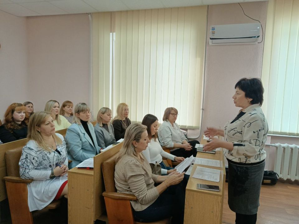Сегодня в Администрации городского округа города Ровеньки состоялось заседание Совета женщин города Ровеньки "Союза женщин России" Сегодня в Администрации городского округа города Ровеньки состоялось заседание Совета женщин города Ровеньки "Союза женщин России"