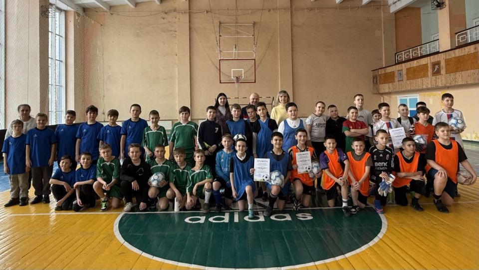 В Спортивном комплексе-Антрацит состоялось физкультурное мероприятие по мини-футболу В Спортивном комплексе-Антрацит состоялось физкультурное мероприятие по мини-футболу