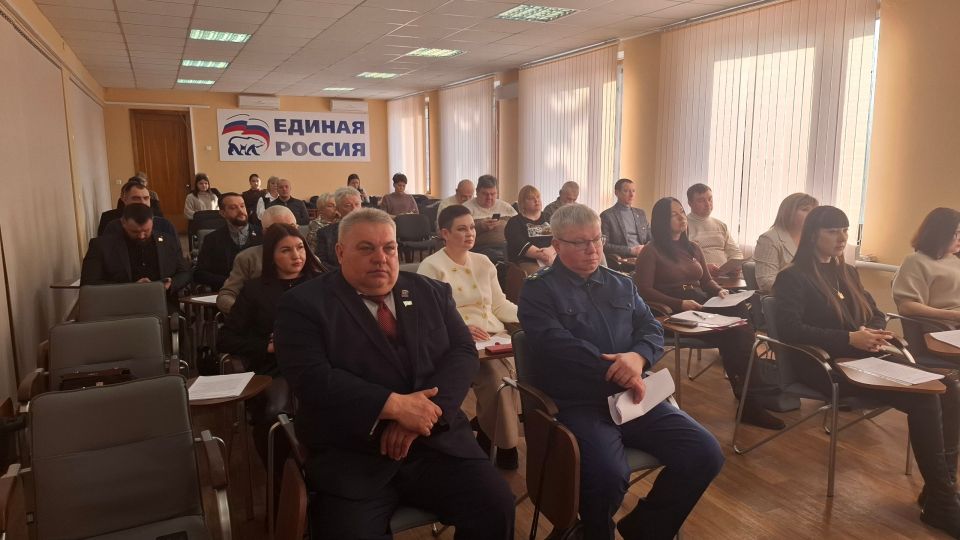 30 января прошло очередное заседание Совета городского округа город Красный Луч Луганской Народной Республики 30 января прошло очередное заседание Совета городского округа город Красный Луч Луганской Народной Республики
