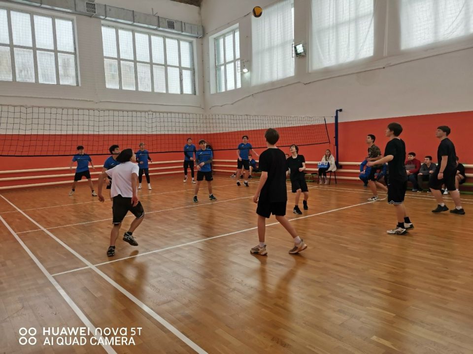 Товарищеская игра по волейболу состоялись в Лутугинской спортивной школе Товарищеская игра по волейболу состоялись в Лутугинской спортивной школе