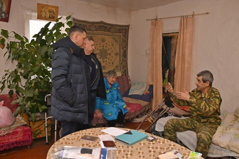 В Свердловском округе оказали адресную поддержку военнослужащему Константину Пугачеву В Свердловском округе оказали адресную поддержку военнослужащему Константину Пугачеву