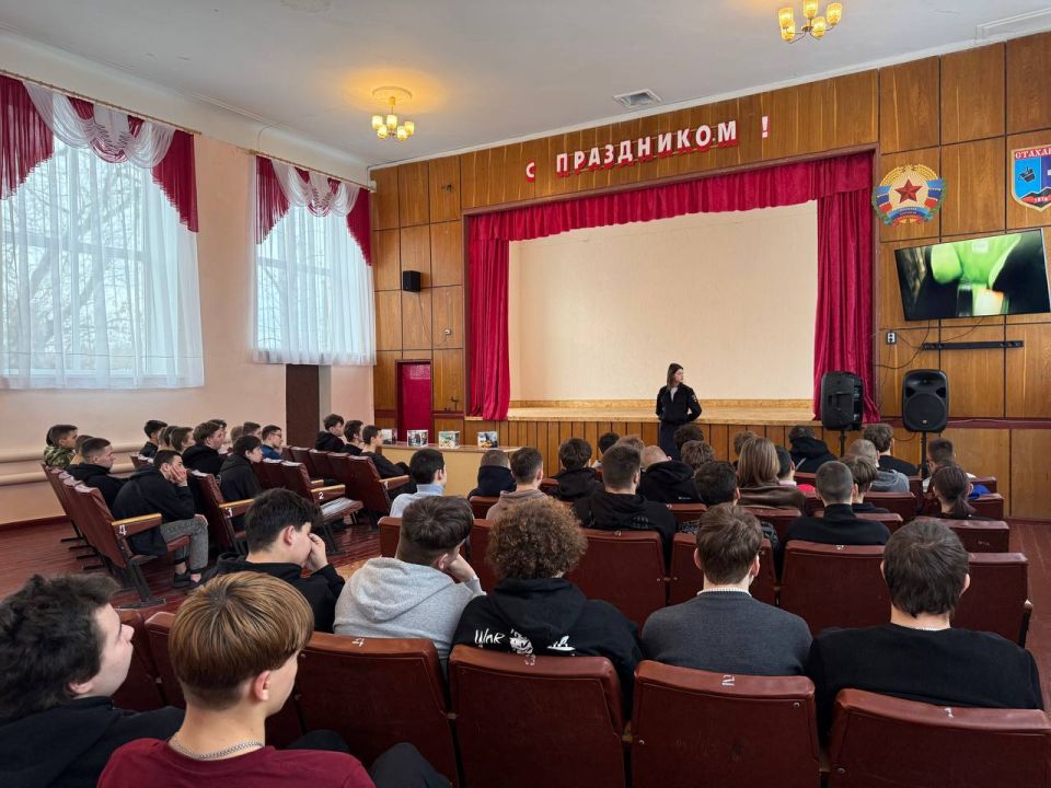 В Стаханове усиливают профилактику ДТП среди молодежи В Стаханове усиливают профилактику ДТП среди молодежи