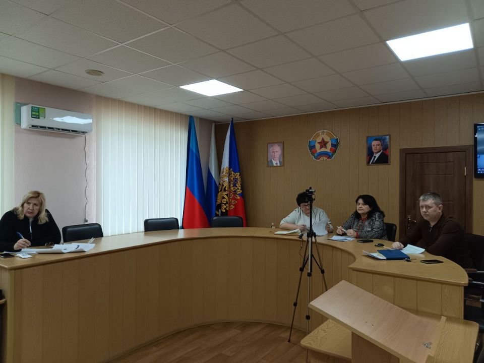 Представители Администрации городского округа город Ровеньки приняли участие в совещании в режиме ВКС по теме «Подготовка Генерального плана города Ровеньки муниципального образования городской округ город Ровеньки Луганской... Представители Администрации городского округа город Ровеньки приняли участие в совещании в режиме ВКС по теме «Подготовка Генерального плана города Ровеньки муниципального образования городской округ город Ровеньки Луганской...