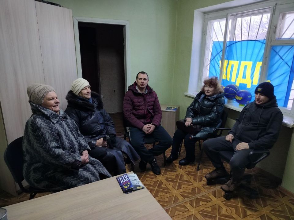 ОТКРЫТЫЙ ДИАЛОГ С ЛДПР. Депутат Совета Первомайского городского округа от фракции ЛДПР Игорь Кишкинов провёл встречу с жителями в рамках проекта «Открытый диалог с ЛДПР» ОТКРЫТЫЙ ДИАЛОГ С ЛДПР. Депутат Совета Первомайского городского округа от фракции ЛДПР Игорь Кишкинов провёл встречу с жителями в рамках проекта «Открытый диалог с ЛДПР»