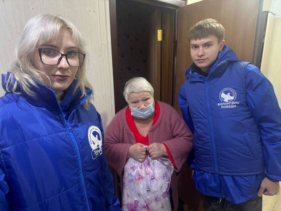 «Тепло сердец»: волонтёры Алчевска продолжают помогать жителям «Тепло сердец»: волонтёры Алчевска продолжают помогать жителям