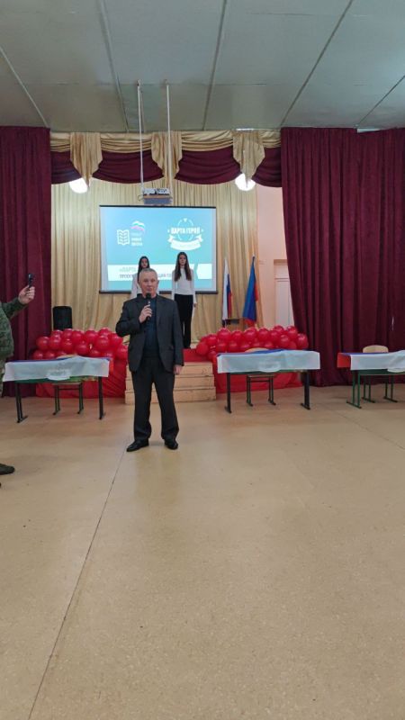 В поселке Краснодон состоялось открытие "Парт Героев" В поселке Краснодон состоялось открытие "Парт Героев"