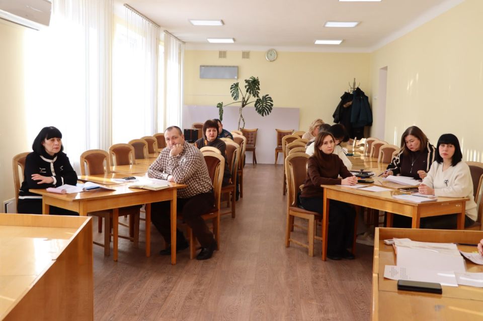В Стаханове прошло первое заседание комиссии по оказанию безвозмездной помощи В Стаханове прошло первое заседание комиссии по оказанию безвозмездной помощи