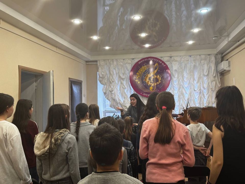 Преподаватель колледжа Академии Матусовского провела мастер-класс для воспитанников школы искусств Преподаватель колледжа Академии Матусовского провела мастер-класс для воспитанников школы искусств