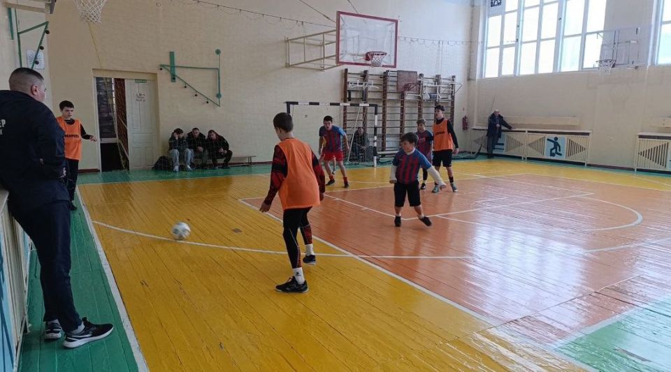 В Перевальске прошёл юношеский футбольный турнир «Февральская стужа» В Перевальске прошёл юношеский футбольный турнир «Февральская стужа»