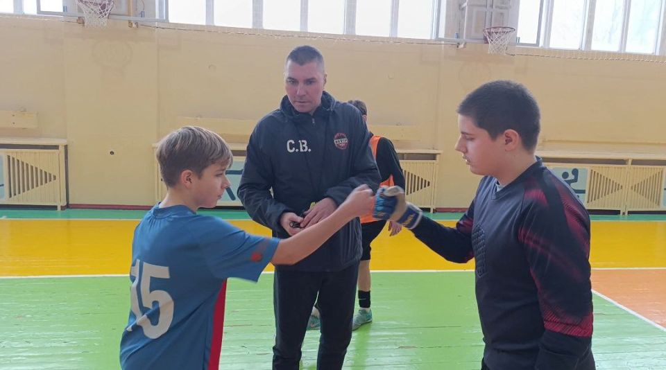 В Перевальске прошёл юношеский футбольный турнир «Февральская стужа» В Перевальске прошёл юношеский футбольный турнир «Февральская стужа»