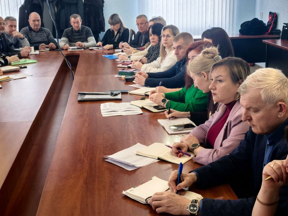 Сергей Козенко: По итогам совещания с Главой Луганской Народной Республики, состоявшимся на прошлой неделе, сегодня провел расширенное аппаратное совещание в Администрации Краснодонского муниципального округа Сергей Козенко: По итогам совещания с Главой Луганской Народной Республики, состоявшимся на прошлой неделе, сегодня провел расширенное аппаратное совещание в Администрации Краснодонского муниципального округа