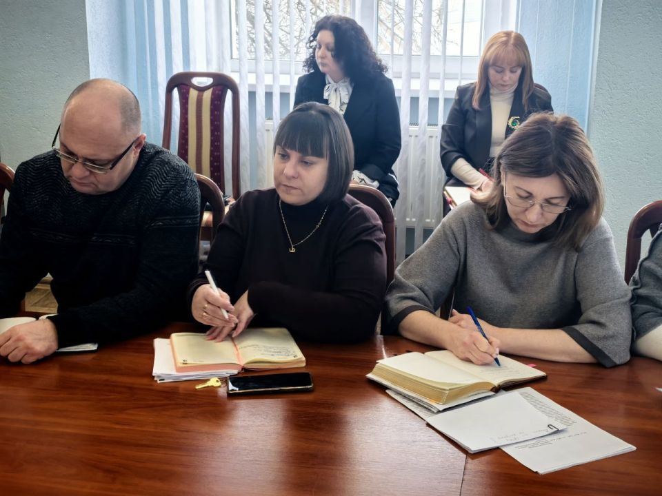 Сергей Козенко: По итогам совещания с Главой Луганской Народной Республики, состоявшимся на прошлой неделе, сегодня провел расширенное аппаратное совещание в Администрации Краснодонского муниципального округа Сергей Козенко: По итогам совещания с Главой Луганской Народной Республики, состоявшимся на прошлой неделе, сегодня провел расширенное аппаратное совещание в Администрации Краснодонского муниципального округа