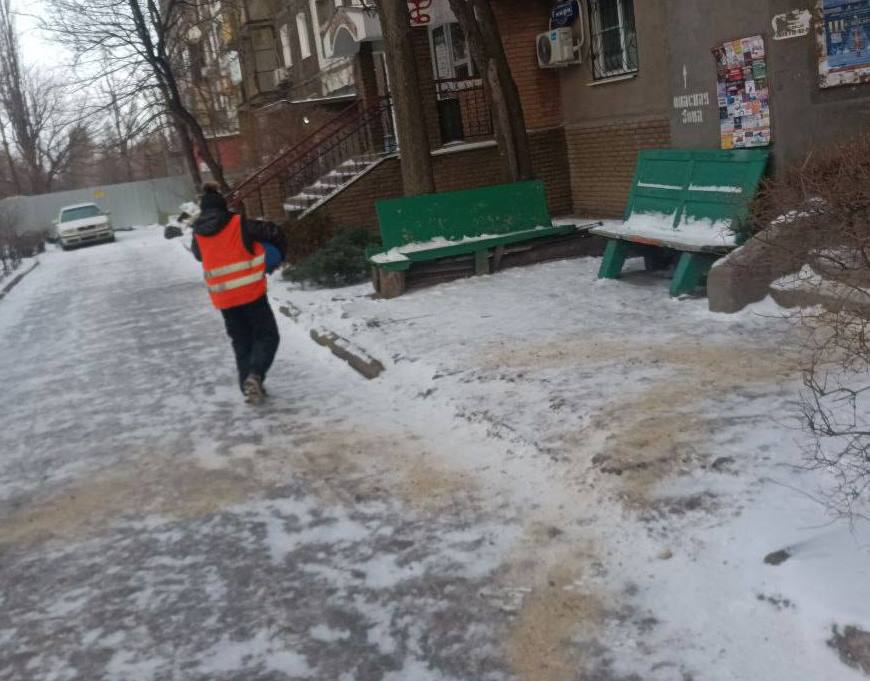 Коммунальными службами проведены работы на территории города