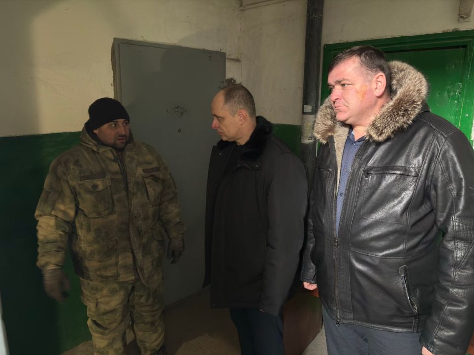 Сергей Соловьев: Сегодня в рамках партийного контроля за реализацией Народной программы ВПП "Единая Россия" вместе с моим заместителем Олегом Бабченко проверили ход работ по замене лифтового оборудования в одном из... Сергей Соловьев: Сегодня в рамках партийного контроля за реализацией Народной программы ВПП "Единая Россия" вместе с моим заместителем Олегом Бабченко проверили ход работ по замене лифтового оборудования в одном из...