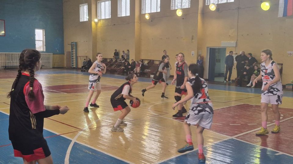31 января на базе спортзала «Кристалл» Петровского комплекса спортивных сооружений прошел открытый турнир по баскетболу среди девушек 2010-2011 г.р., посвященный памяти земляка, героя ВОВ Петра Рябцева 31 января на базе спортзала «Кристалл» Петровского комплекса спортивных сооружений прошел открытый турнир по баскетболу среди девушек 2010-2011 г.р., посвященный памяти земляка, героя ВОВ Петра Рябцева