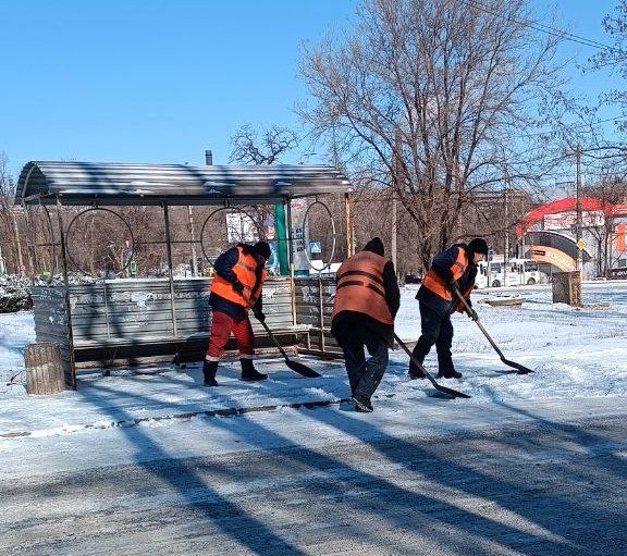 Коммунальными службами проведены работы на территории города Коммунальными службами проведены работы на территории города