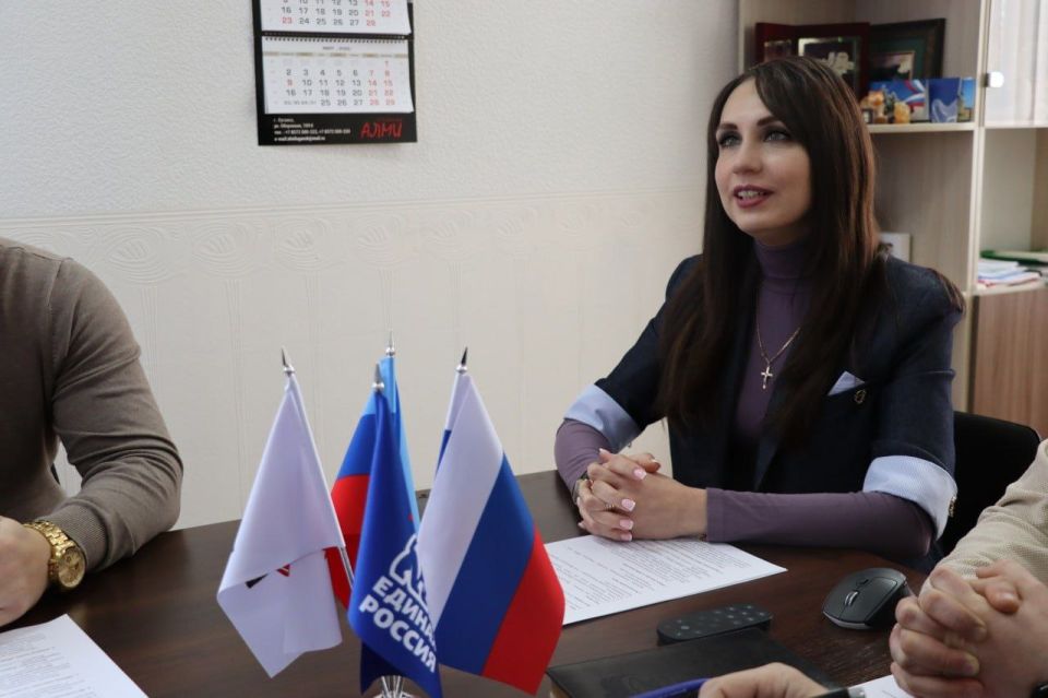 Яна Сылкина: Продолжается работа Молодежной палаты при Совете депутатов города Северодонецка Яна Сылкина: Продолжается работа Молодежной палаты при Совете депутатов города Северодонецка