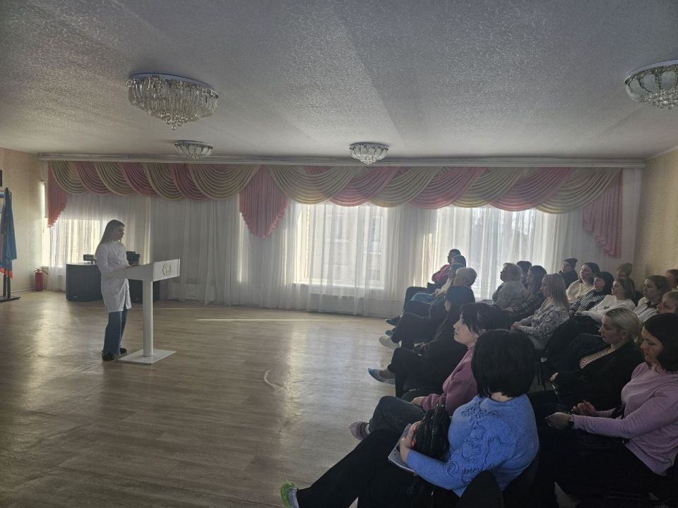 Ключ к пониманию: в Краснодонской гимназии обсудили психофизиологию подросткового возраста Ключ к пониманию: в Краснодонской гимназии обсудили психофизиологию подросткового возраста