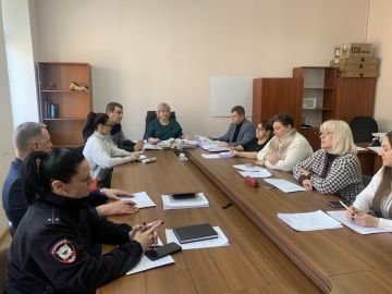 Комиссия по делам несовершеннолетних и защите их прав рассмотрела 47 вопросов