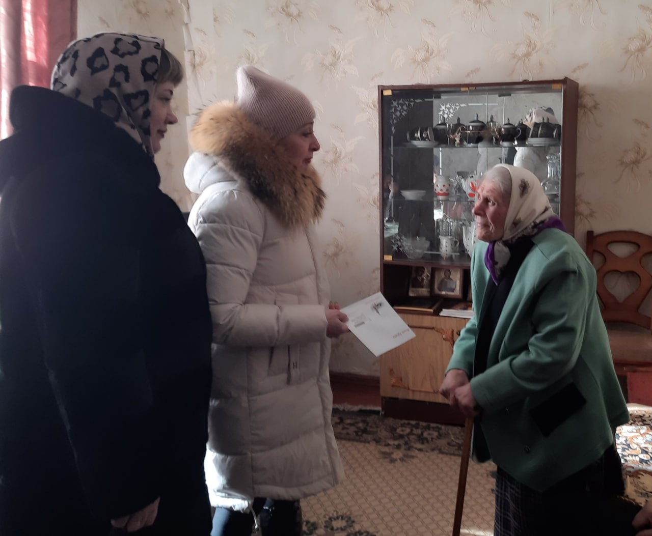 Жительнице Фащевки вручили поздравление с днём рождения от Президента России Жительнице Фащевки вручили поздравление с днём рождения от Президента России