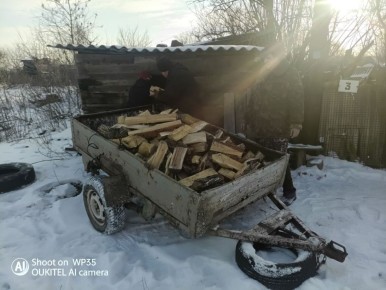 3 февраля в рамках акции "Сделай доброе дело" отделом по обеспечению жизнедеятельности пгт Бугаёвка Администрации муниципального округа совместно с работниками МУП «Перевальск жилсервис» оказана помощь в заготовке и...