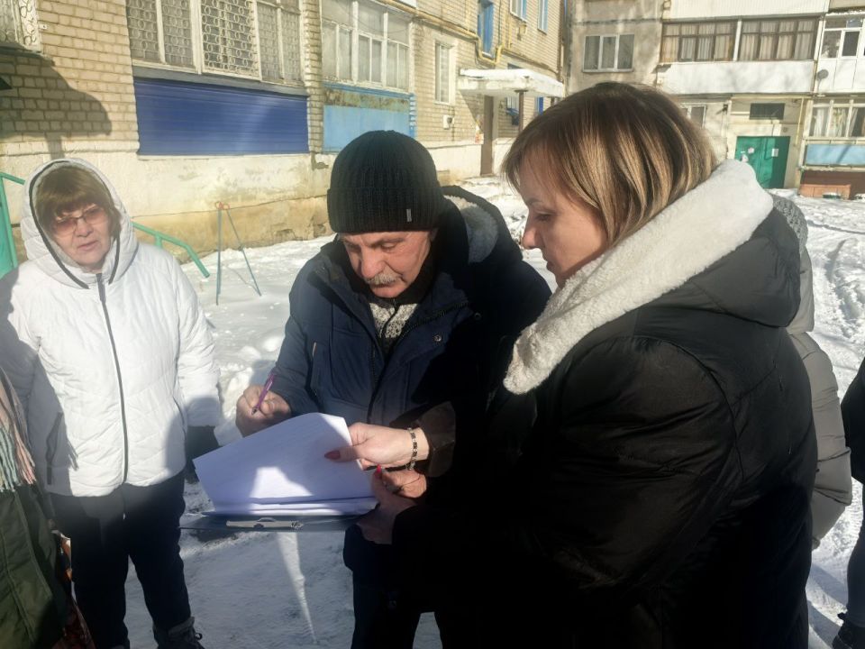 В Краснодоне состоялось собрание инициативной группы граждан по вопросу участия в конкурсном отборе инициативных проектов развития (создания) общественной инфраструктуры муниципальных образований Луганской Народной Республики В Краснодоне состоялось собрание инициативной группы граждан по вопросу участия в конкурсном отборе инициативных проектов развития (создания) общественной инфраструктуры муниципальных образований Луганской Народной Республики