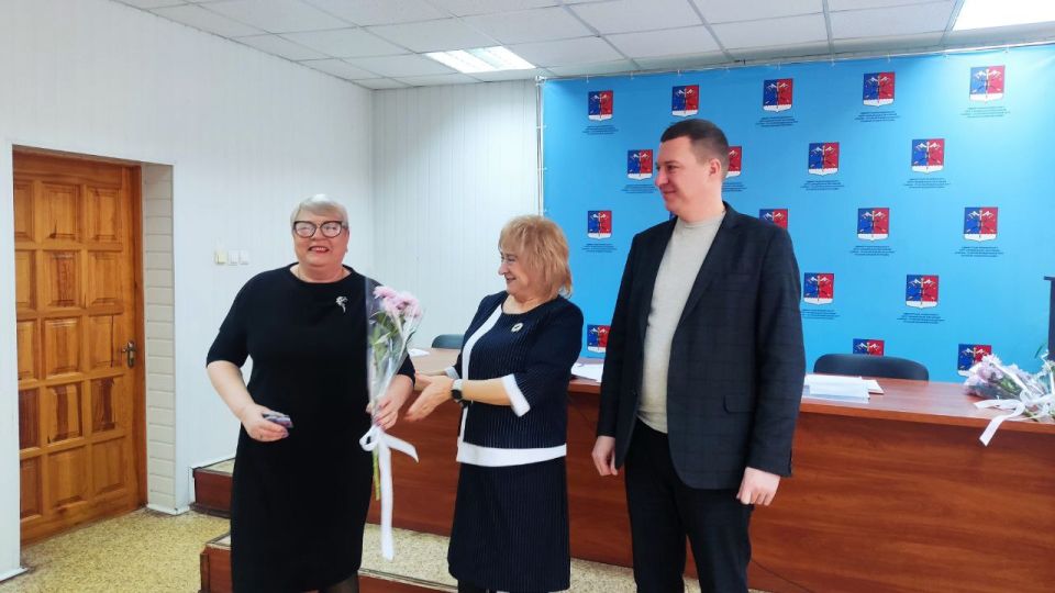 В Станично-Луганском муниципалитете состоялось заседание первичных отделений «Единой России» В Станично-Луганском муниципалитете состоялось заседание первичных отделений «Единой России»