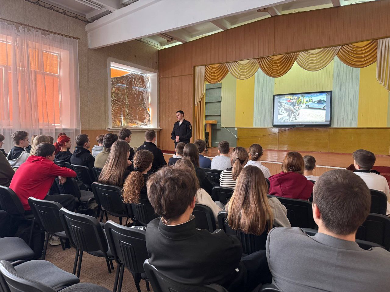 Сотрудники региональной Госавтоинспекции продолжают работу, направленную на обеспечение безопасности самых юных участников дорожного движения! Сотрудники региональной Госавтоинспекции продолжают работу, направленную на обеспечение безопасности самых юных участников дорожного движения!