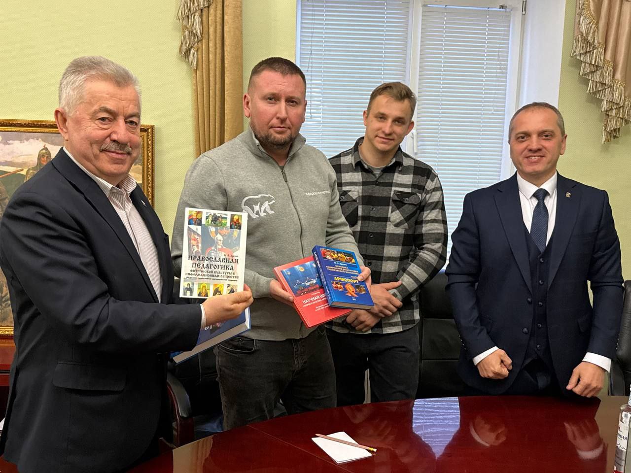 Виктор Водолацкий: Провел рабочее совещание по вопросам, которые были подняты заявителями во время приема граждан по личным вопросам