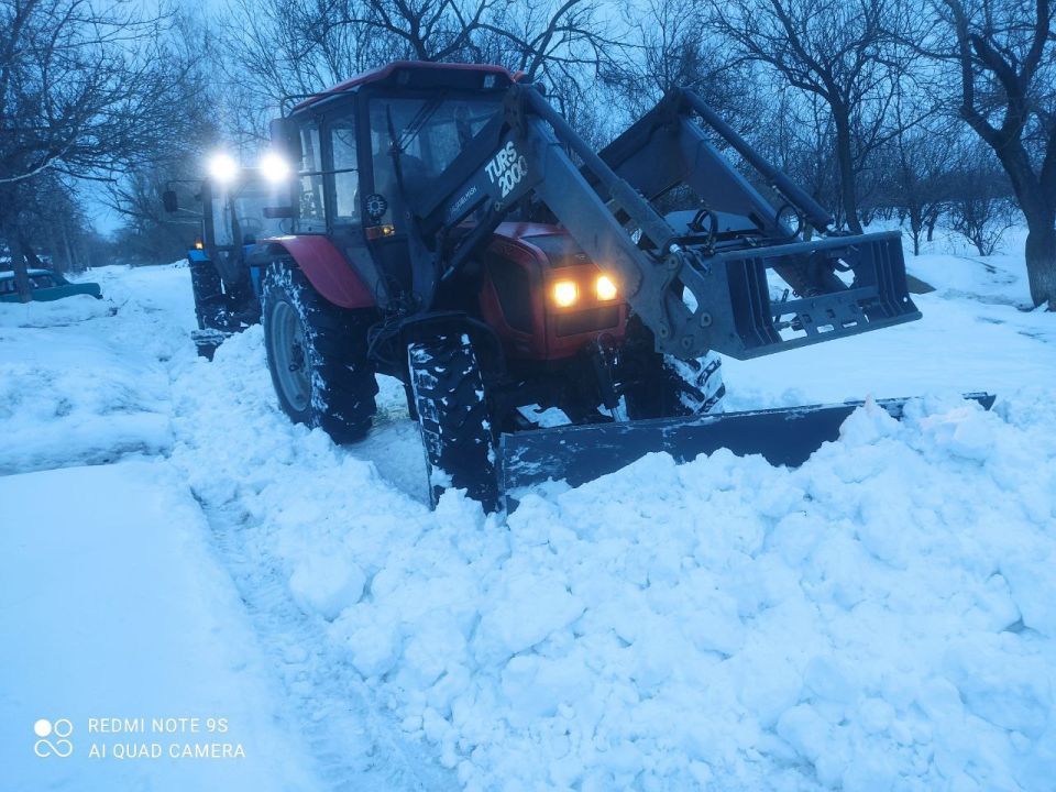 Андрей Рубанцов: Работа ровеньковских коммунальных служб по расчистке автомобильных дорог продолжается! Андрей Рубанцов: Работа ровеньковских коммунальных служб по расчистке автомобильных дорог продолжается!