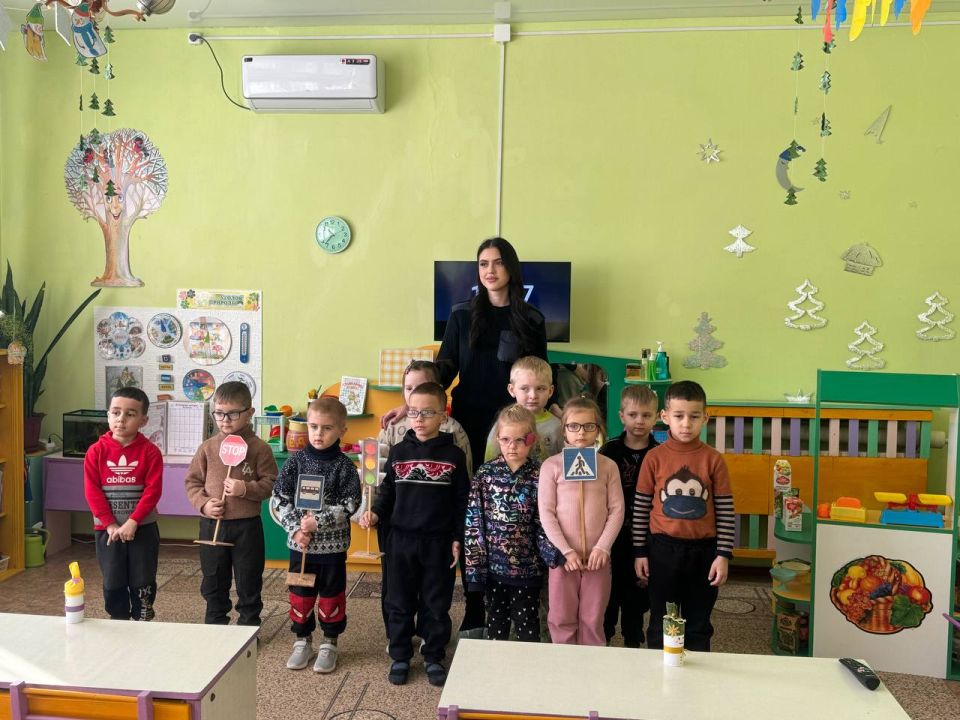 Урок безопасности от инспектора ГИБДД Урок безопасности от инспектора ГИБДД