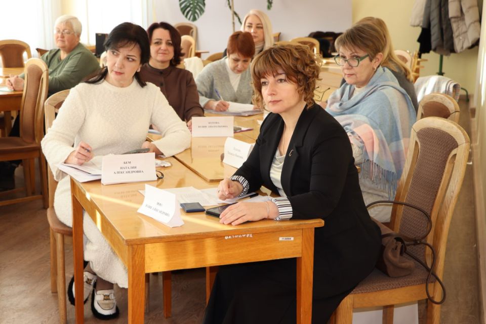 ��������� ��������� ������������� �������� �� ����� ������������������ � ������ �� ���� ������ � �������������