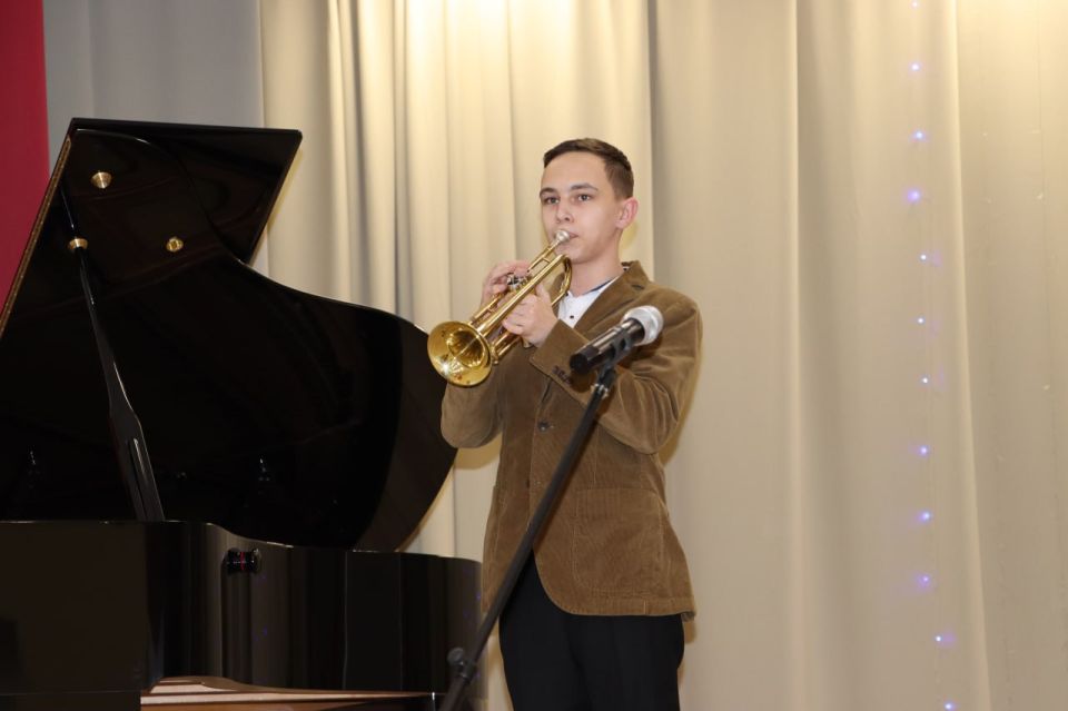 ������ ������ ������ � �����������: � ��� �1 ������ �������-������ � ������ ���������