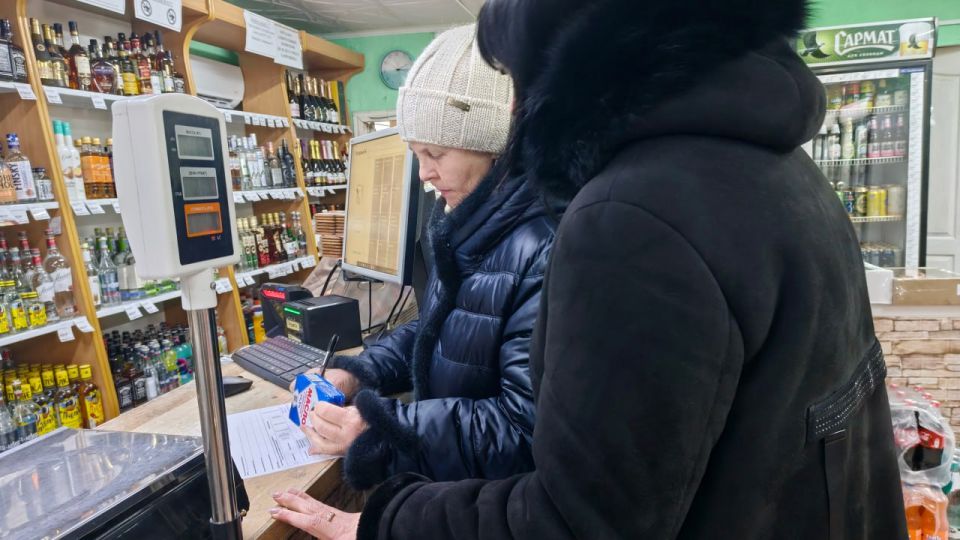 Специалистами отдела по обеспечению жизнедеятельности «Желтенский» в магазинах села Желтое проведен мониторинг цен на «социальные товары»