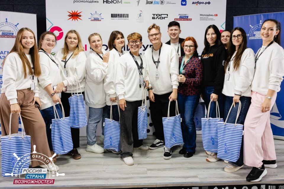 Для жителей Луганской Народной Республики открыта предварительная регистрация в новый сезон проекта «Флагманы образования» Для жителей Луганской Народной Республики открыта предварительная регистрация в новый сезон проекта «Флагманы образования»