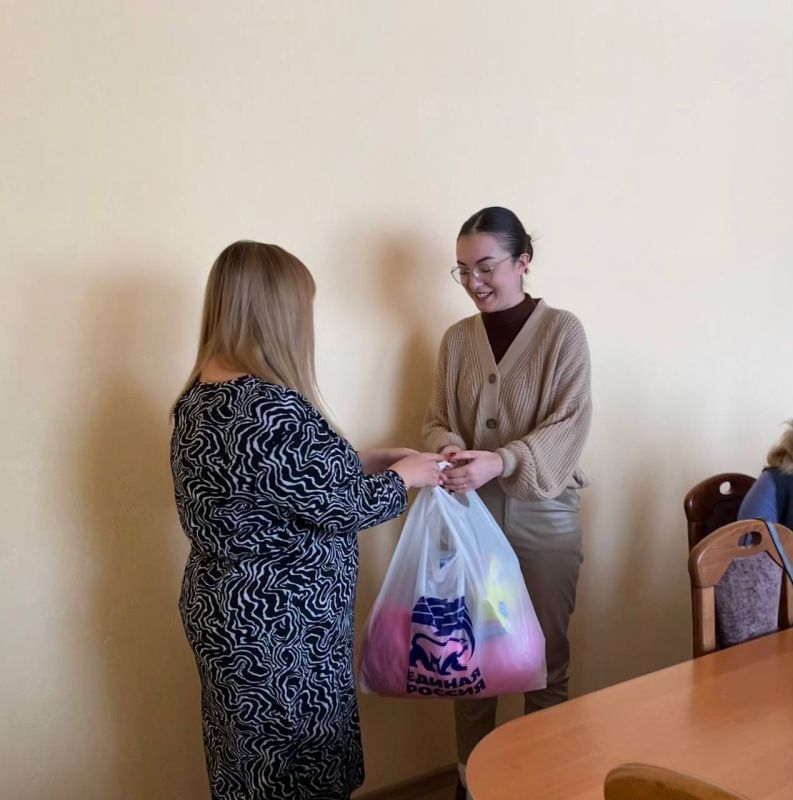 Председатель Совета Антрацитовского муниципального округа, муниципальный координатор проекта «Женское движение Единой России» Виктория Сошина с рабочим визитом посетила село Бобриково Председатель Совета Антрацитовского муниципального округа, муниципальный координатор проекта «Женское движение Единой России» Виктория Сошина с рабочим визитом посетила село Бобриково